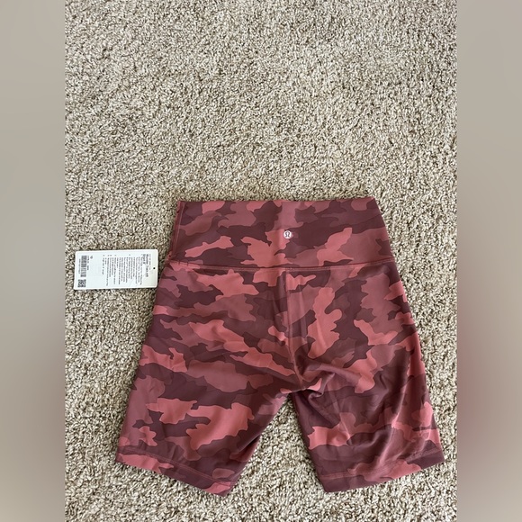 Lululemon Wunder Train HR Short 8” - Picture 3 of 4